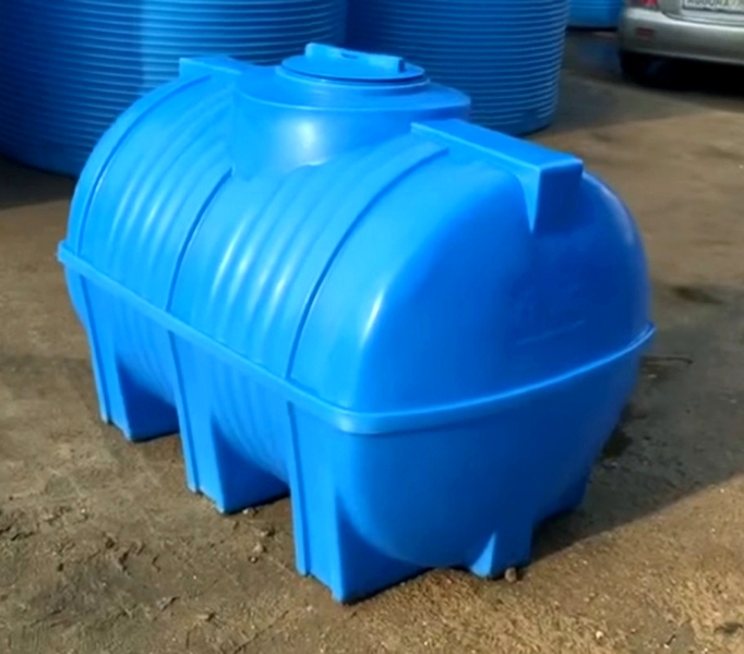 G 1000 емкость пластиковая горизонтальная для воды питьевой, дизельного топлива, ГСМ.